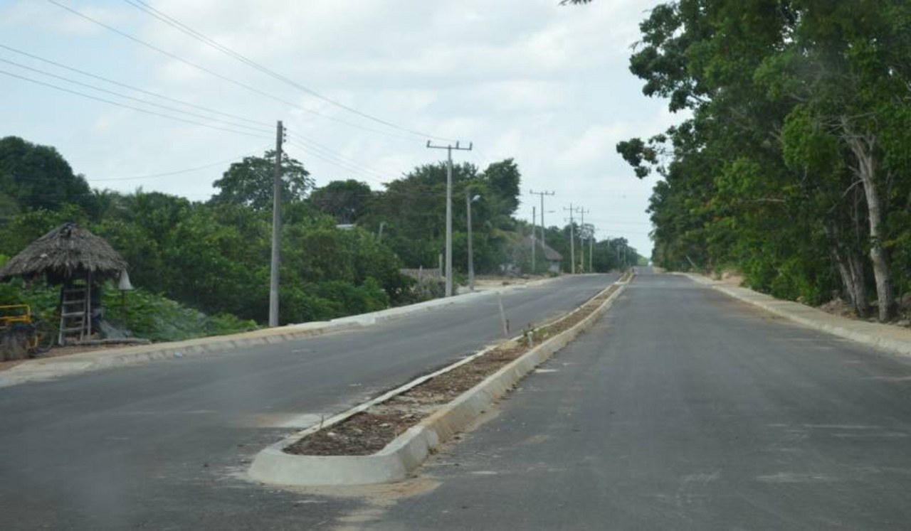 Tentativamente, el próximo lunes los comuneros cerrarán la carretera a Mérida, por la que anualmente circulan miles de personas, para cobrar su deuda Tentativamente, el próximo lunes los comuneros cerrarán la carretera a Mérida, por la que anualmente circulan miles de personas, para cobrar su deuda
