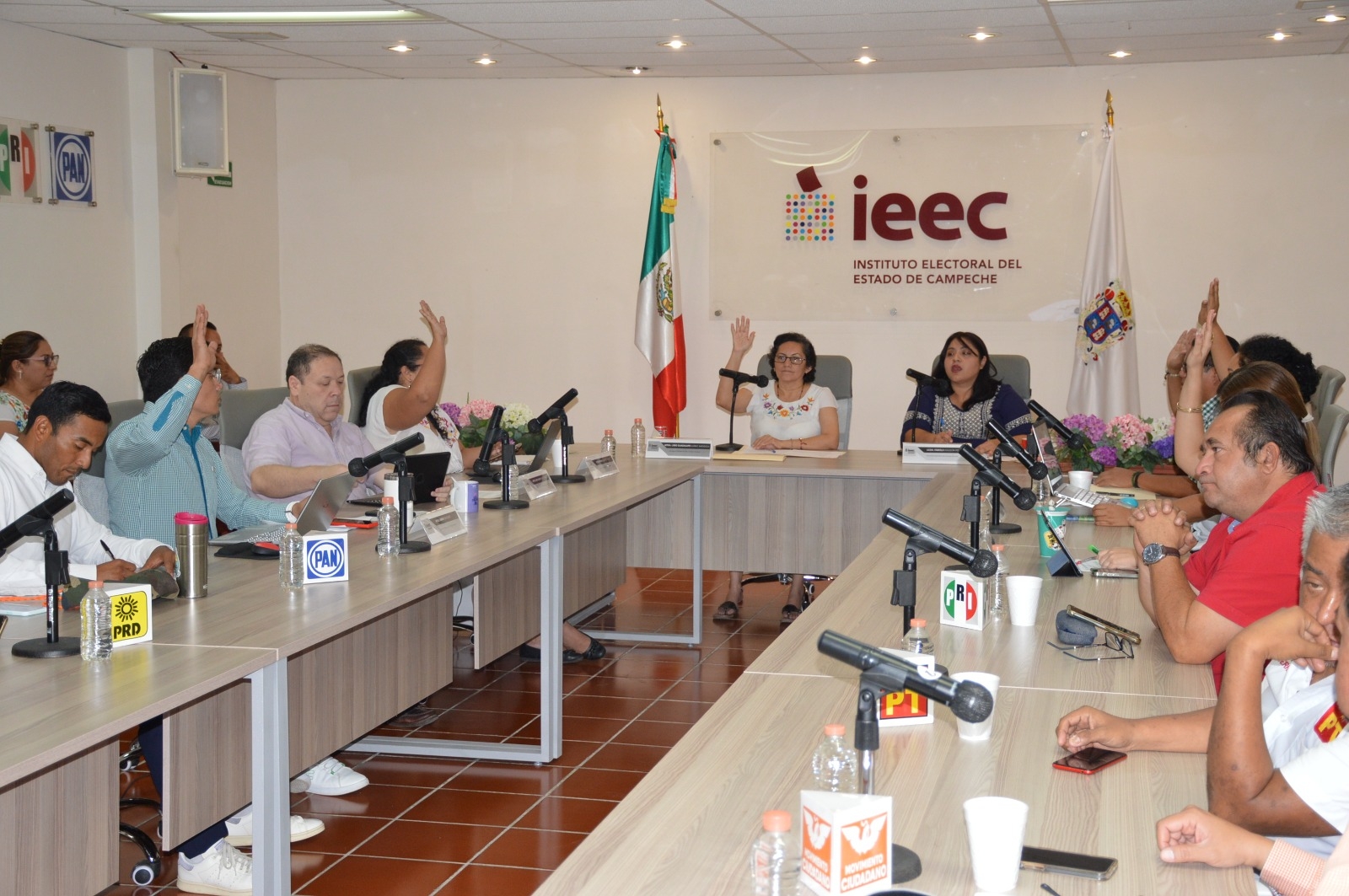 Las asociaciones no cumplieron con requisitos como la paridad de género Las asociaciones no cumplieron con requisitos como la paridad de género