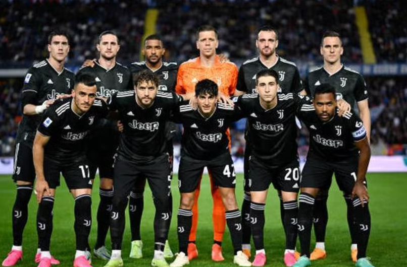 Tras darse a conocer la sanción, el Juventus cae a la séptima plaza, con 59 puntos, fuera de competencias europeas Tras darse a conocer la sanción, el Juventus cae a la séptima plaza, con 59 puntos, fuera de competencias europeas