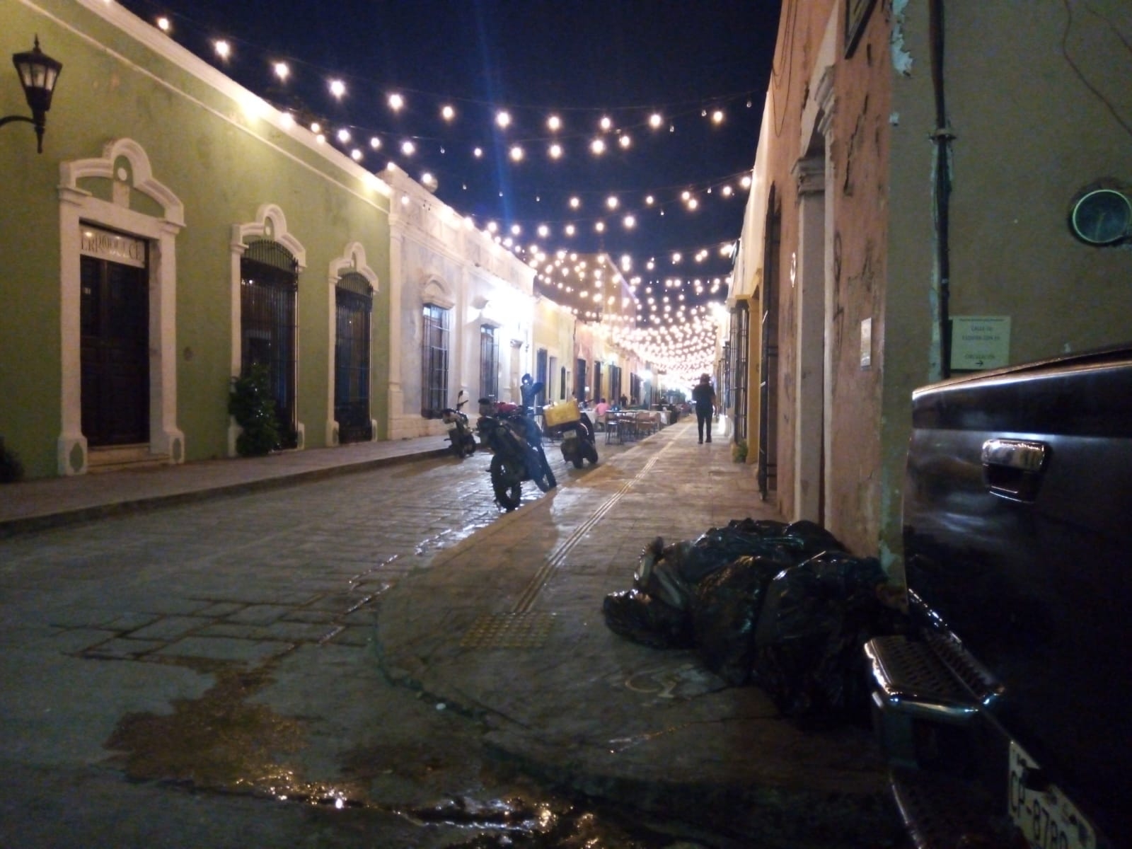 Los desechos acumulados provocan mal olor en las calles