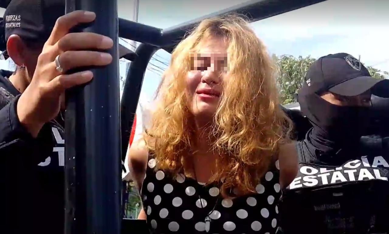 La mujer fue detenida bajo los efectos de alguna droga