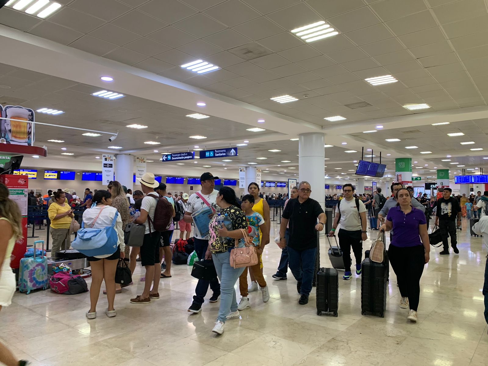 El vuelo cancelado a Chicago fue reprogramado para el día de mañana El vuelo cancelado a Chicago fue reprogramado para el día de mañana