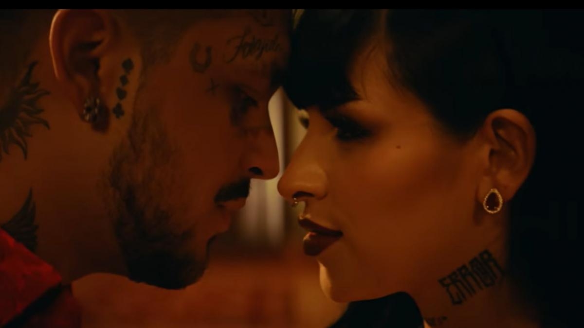Christian Nodal y Cazzu estrenan tierno video musical de 'Cazzualidades'