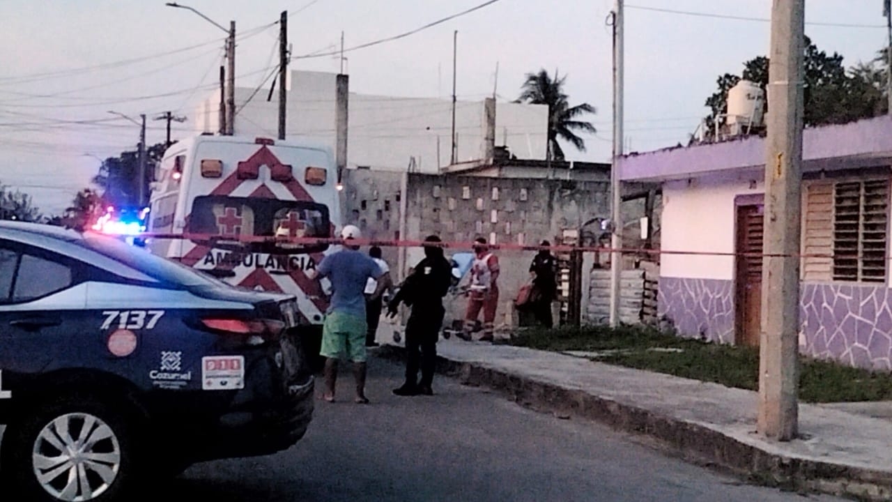 La Policía de Investigación y personal del área de Servicios Periciales arribaron al lugar La Policía de Investigación y personal del área de Servicios Periciales arribaron al lugar