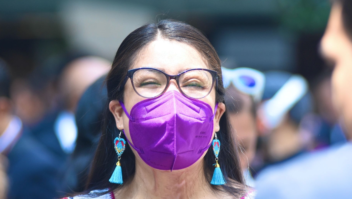 Elena es saxofonista de origen mixteco, profesora y activista en contra de la violencia hacia las mujeres Elena es saxofonista de origen mixteco, profesora y activista en contra de la violencia hacia las mujeres
