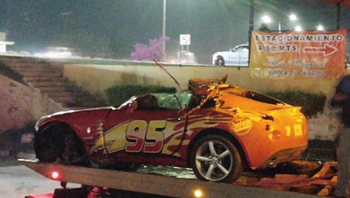 El auto es propiedad de un circo El auto es propiedad de un circo