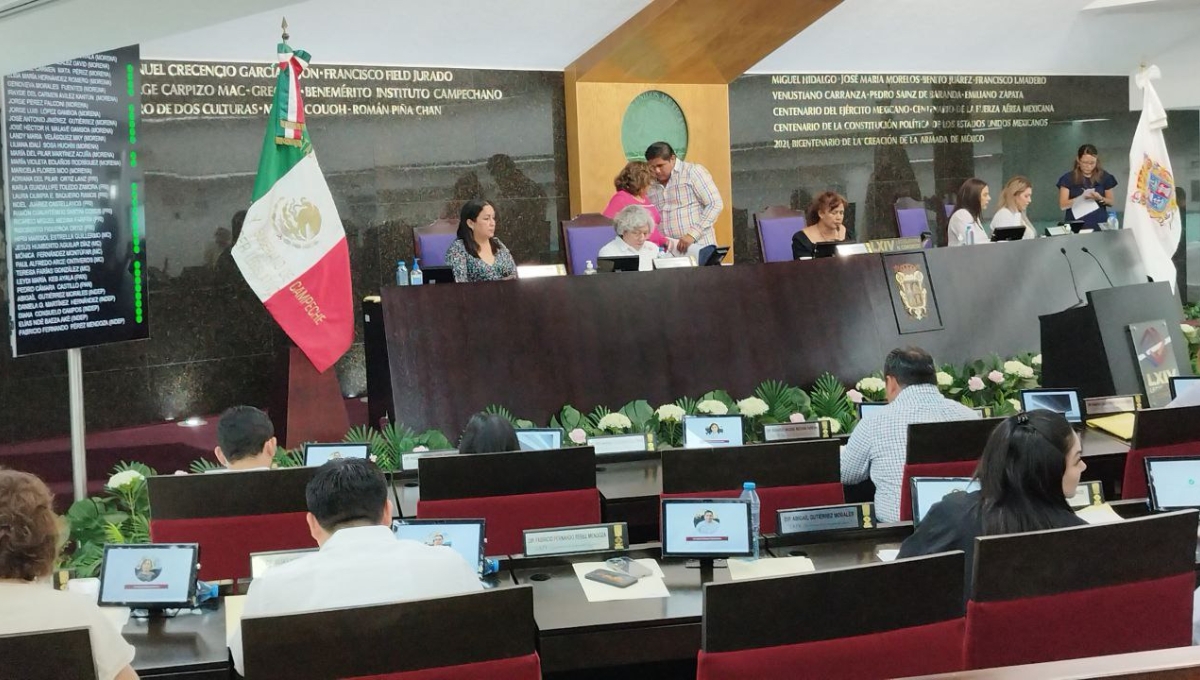 Los 28 diputados presentes en el recinto legislativo aprobaron por unanimidad de votos la Ley Los 28 diputados presentes en el recinto legislativo aprobaron por unanimidad de votos la Ley