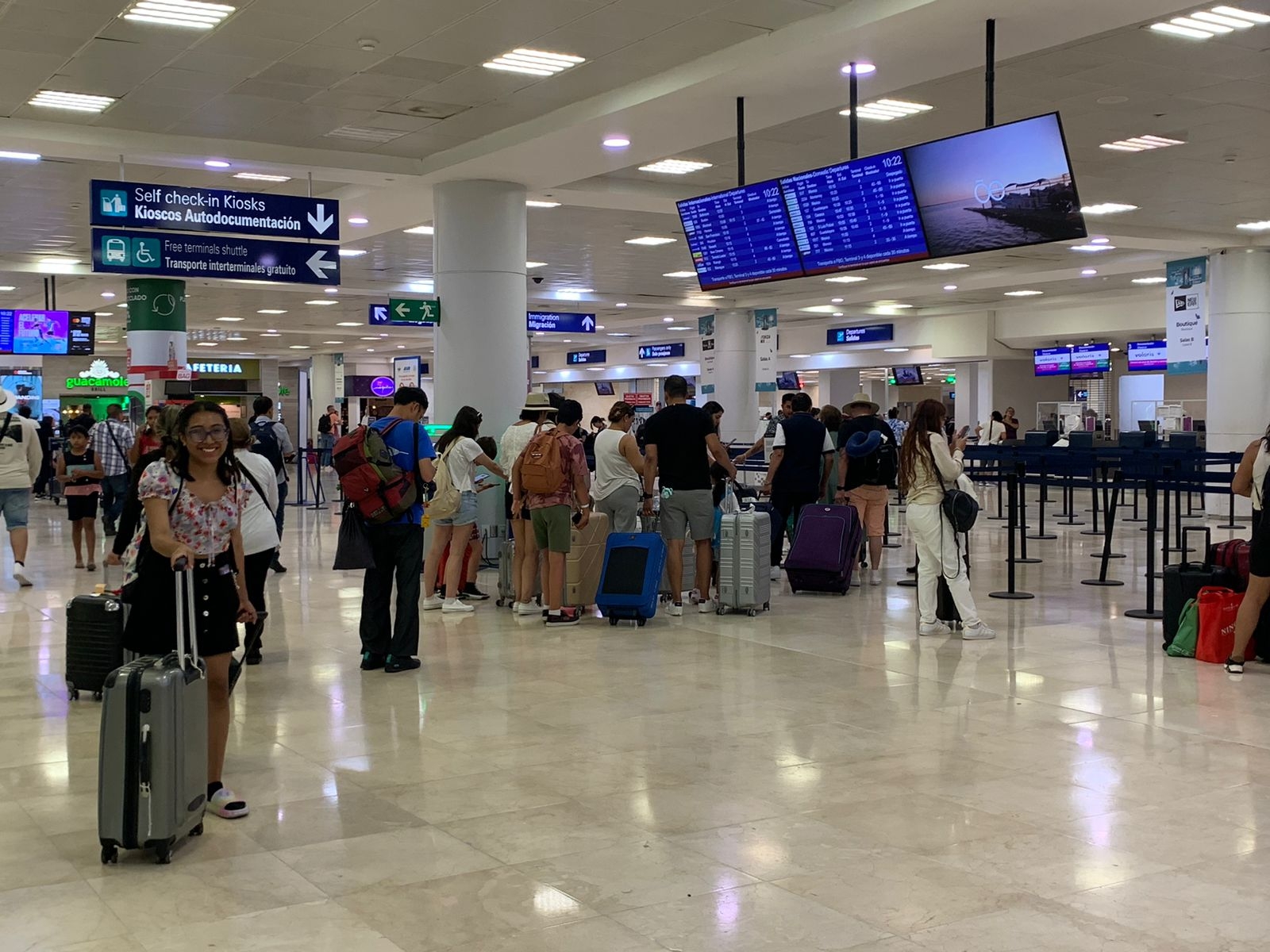 Los pasajeros tienen que esperar hasta dos horas
