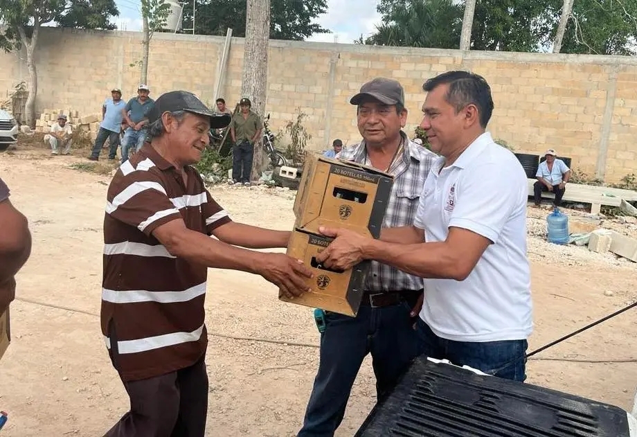 Albañiles señalan que si su intención era apoyarlos, les hubiera dado algún recurso