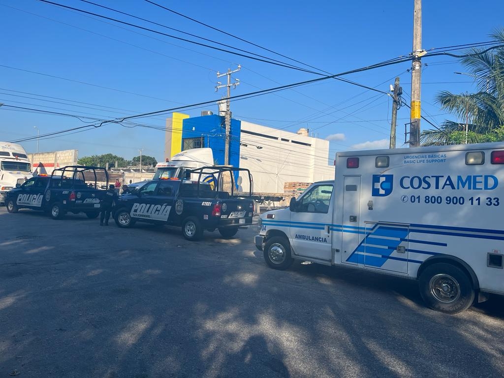 Lo encontraron tirado boca abajo sobre una mancha de sangre