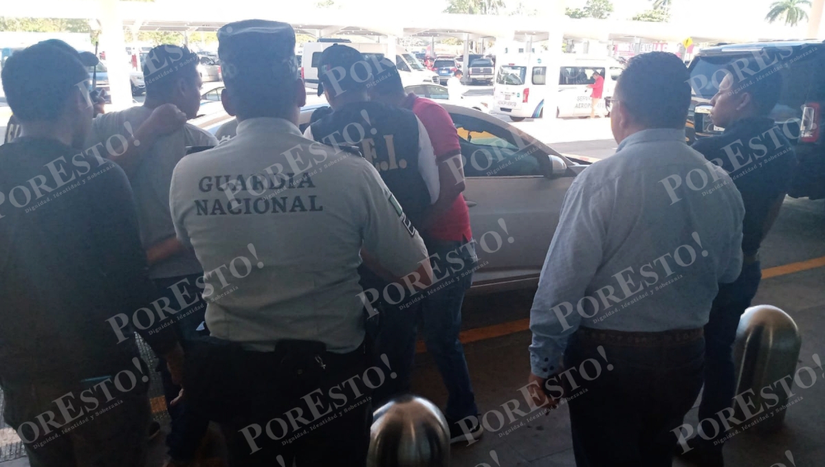 Se desconoce el por qué fueron detenidas las tres personas