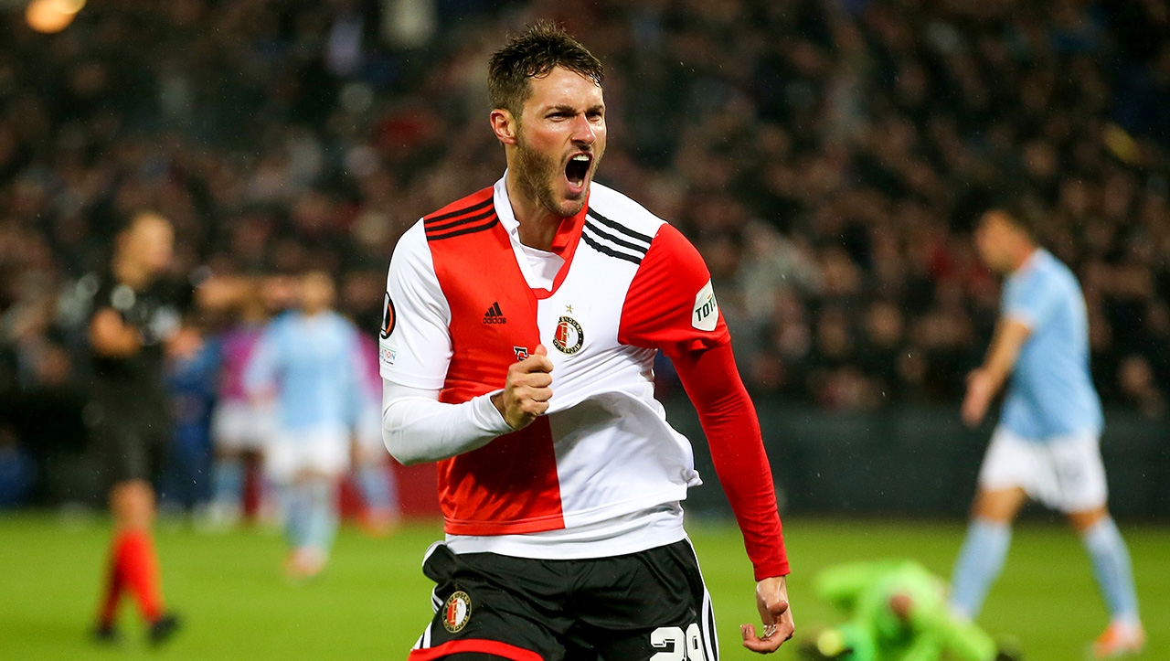 Santiago Giménez es elegido talento del mes de abril en Eredivisie