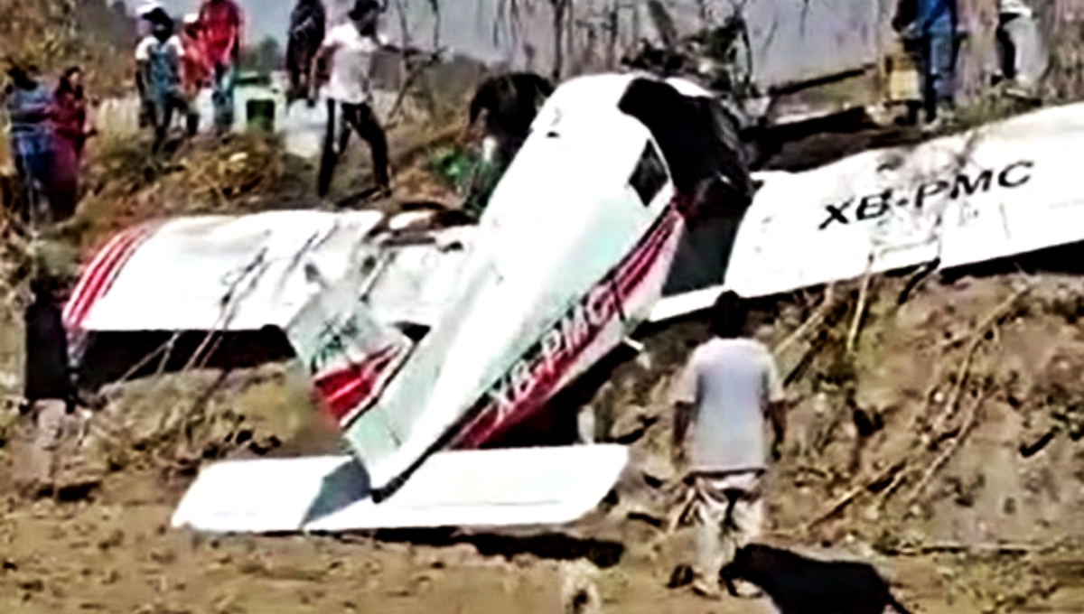 Se presume que la avioneta es de una escuela de aviación Se presume que la avioneta es de una escuela de aviación