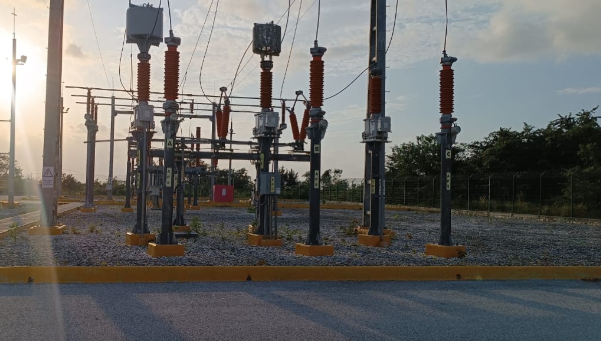 Pobladores de Candelaria se quedan sin luz cada dos días; exigen a la CFE resolver el problema