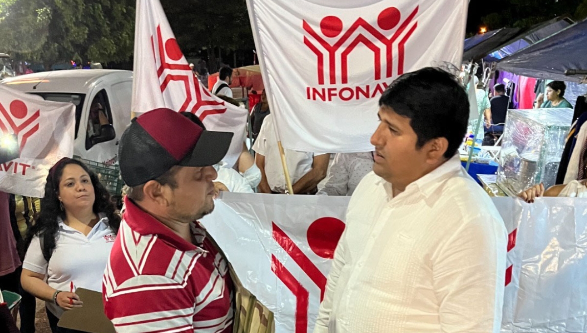El funcionario invitó a la gente a inscriberse a la página oficial