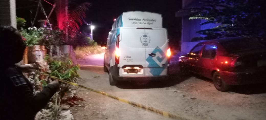 Los responsables, de acuerdo a testigos, solo vieron que iban a bordo de una motocicleta se estacionaron y realizaron la agresión. Los responsables, de acuerdo a testigos, solo vieron que iban a bordo de una motocicleta se estacionaron y realizaron la agresión.