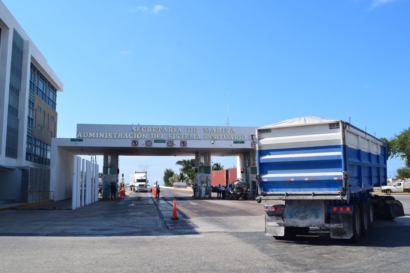 Esta semana llegó al puerto la turbina de gas más grande del mundo Esta semana llegó al puerto la turbina de gas más grande del mundo
