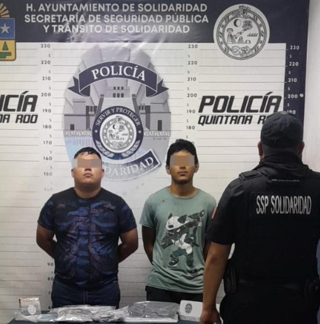Los cuatro asegurados y las posibles drogas fueron puestos a disposición de la Fiscalía General del Estado