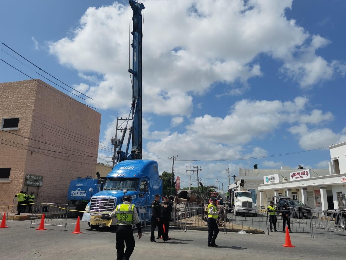 La maquinaria comenzó a llegar desde temprano