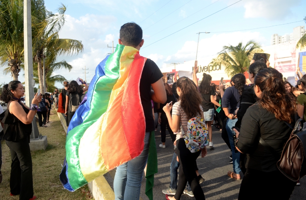 Los activistas indicaron que se registraron transfeminicidios, discriminación laboral y abusos de autoridad perpetrados contra parejas del mismo sexo