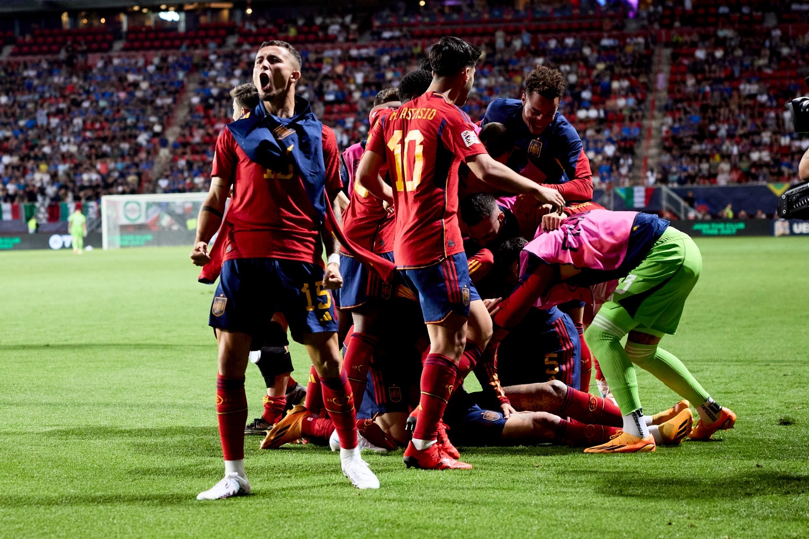 España sufre, pero se abraza a su talismán Joselu y avanza a la Final de la Liga de Naciones
