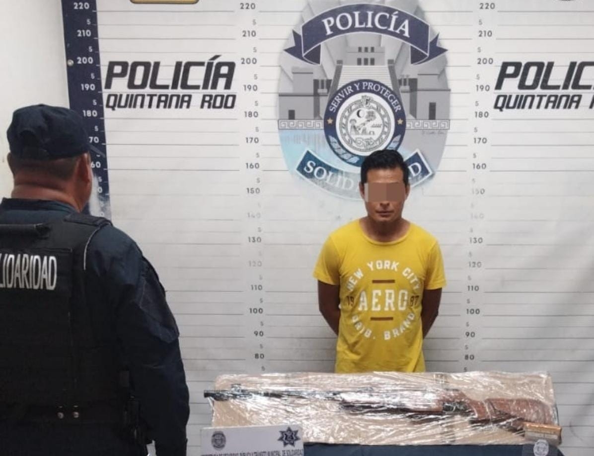 Detienen a hombre por portación de arma de fuego en Playa del Carmen