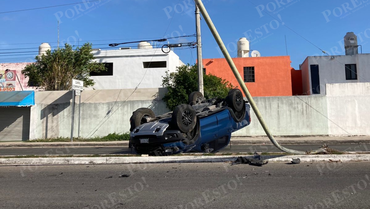 A lugar llegó el esposo de la conductora para llamar a la aseguradora