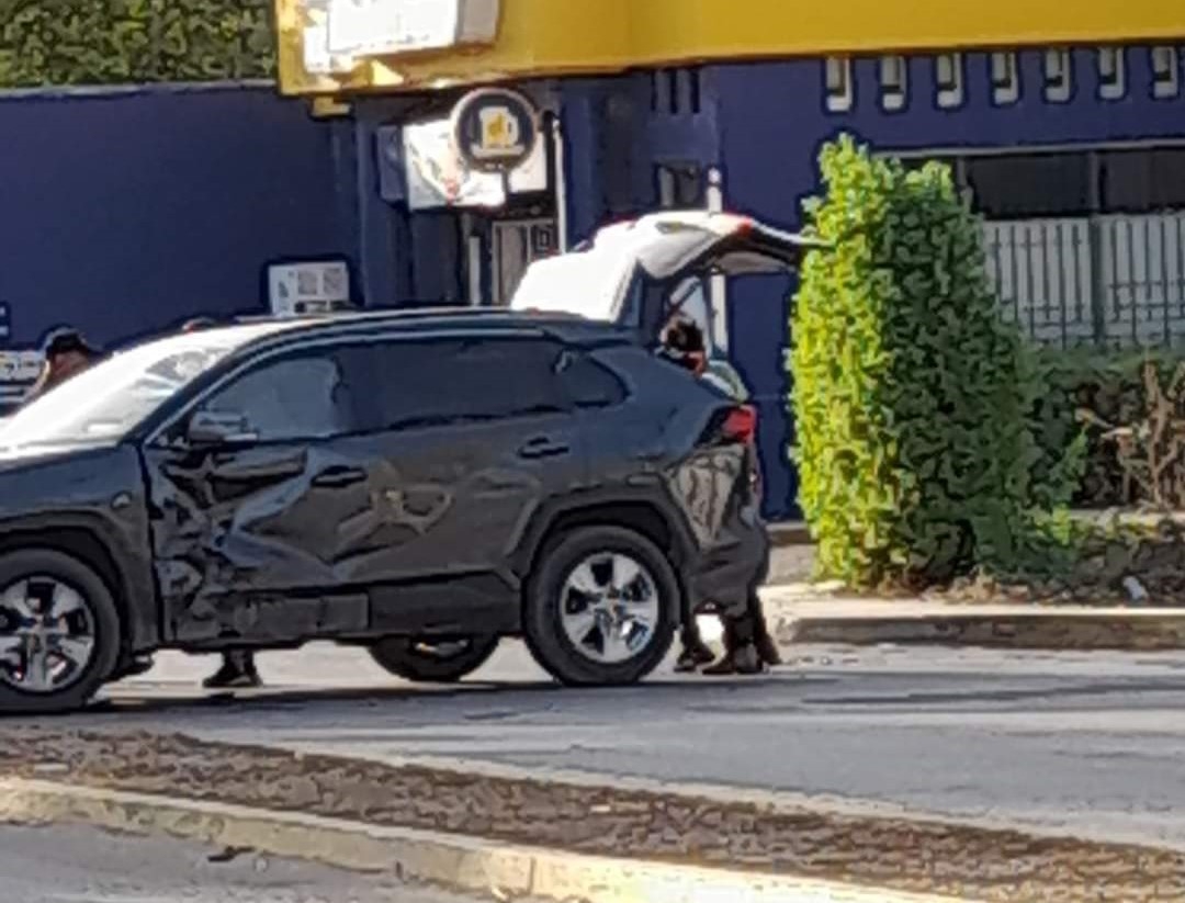 Fuerte accidente entre una moto y una camioneta en Hopelchén