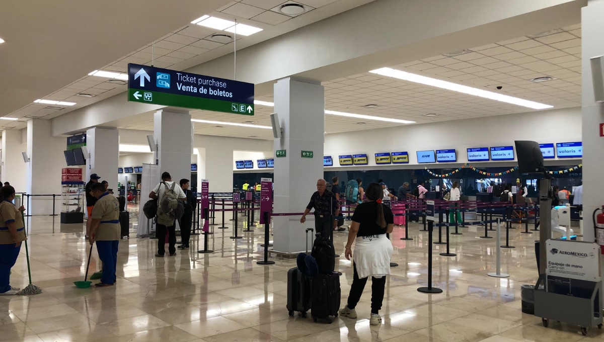 El primer vuelo en despegar este domingo fue hacia la CDMX