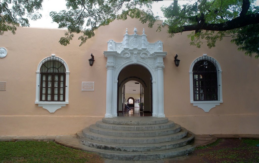 Alumno de la Escuela Modelo de Mérida amenaza con tiroteo tras ser expulsado