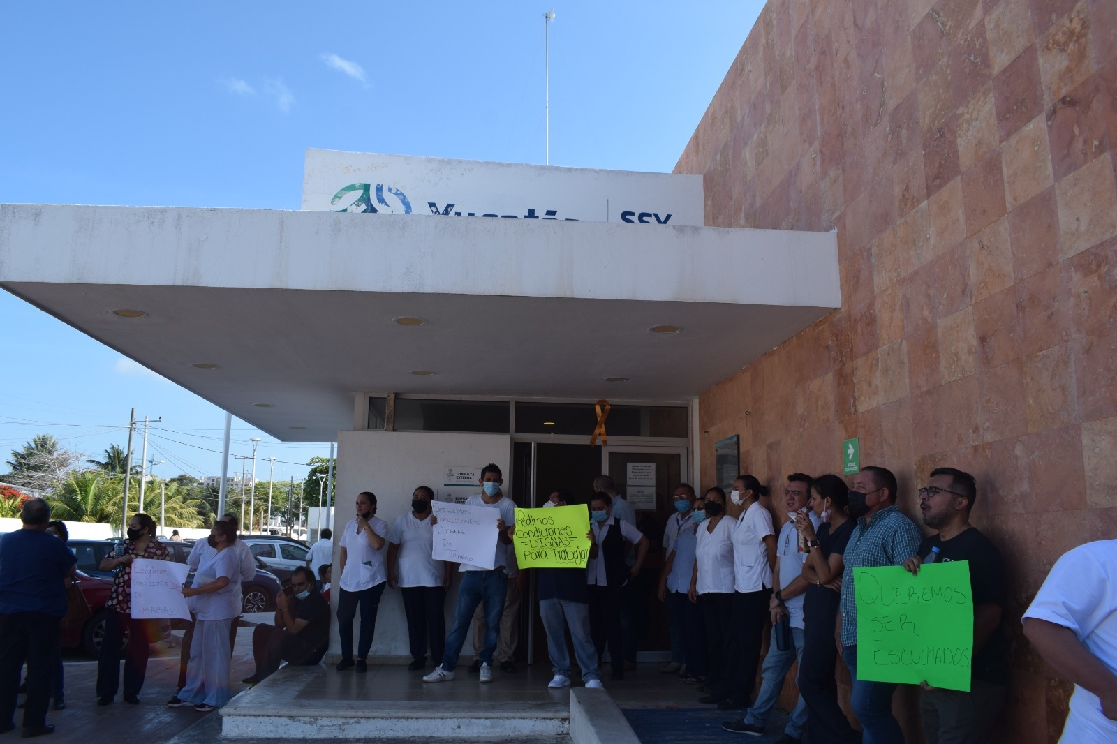 Autoridades se comprometieron a restaurar el aire acondicionado
