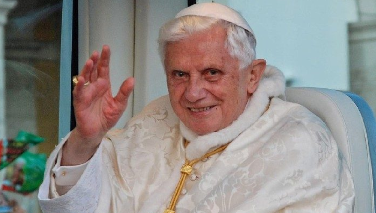 Benedicto XVI en la Plaza de San Pedro, en el Vaticano, el 19 de octubre de 2014. Foto:Especial Benedicto XVI en la Plaza de San Pedro, en el Vaticano, el 19 de octubre de 2014. Foto:Especial