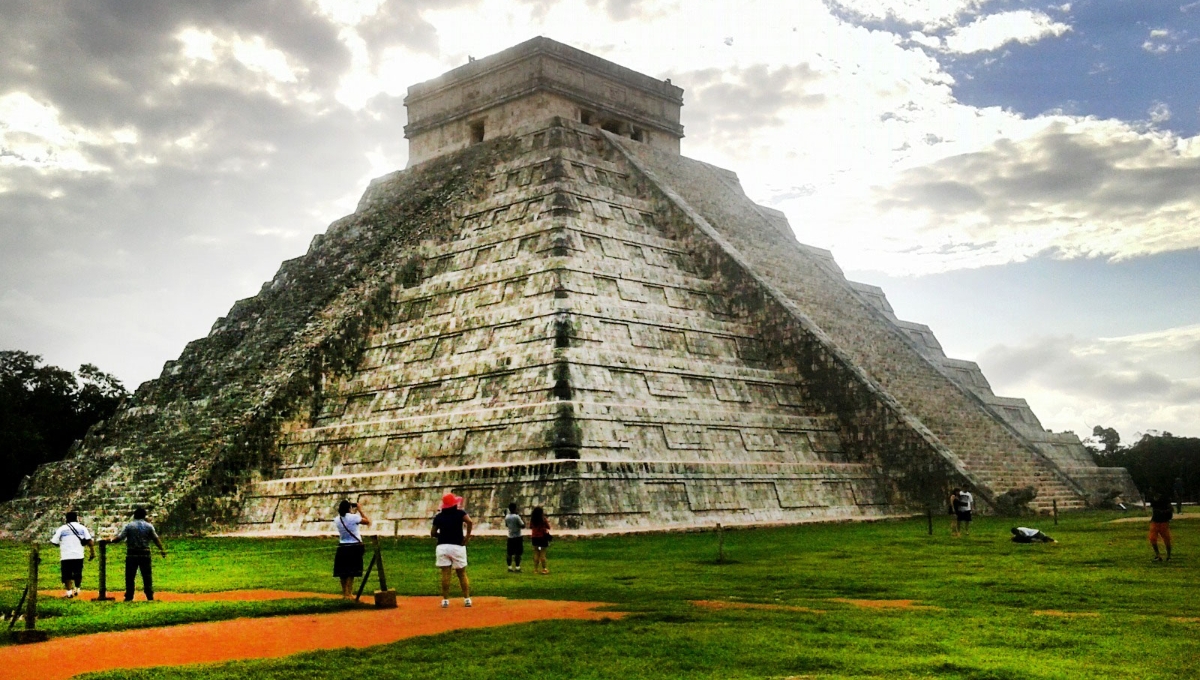 En Chichén Itzá, cerca de cinco mil turistas despiden la Primavera con el Solsticio de Verano