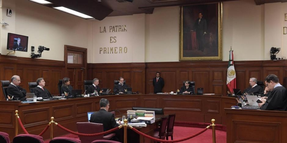 Por ser “símbolo de elitismo”, senadores de Morena y PVEM proponen eliminar la toga en la Suprema Corte