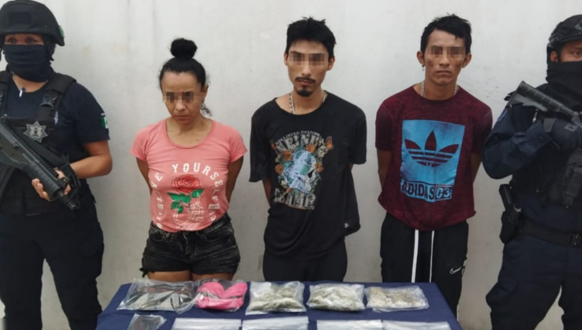 Se les hallaron 56 dosis de sustancias ilícitas en sus pertenencias Se les hallaron 56 dosis de sustancias ilícitas en sus pertenencias