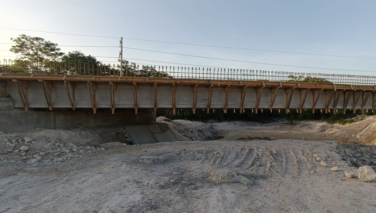 Por más de 15 días, no se ha visto trabajadores en el puente de Miguel Alemán