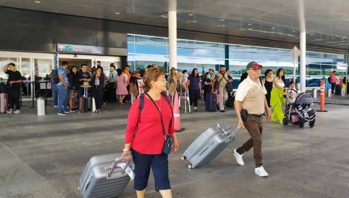 A diferencia del lunes de la semana pasada fue notoria la afluencia de pasajeros lo que contrastó con los niveles de ocupación en los 23 vuelos de llegada