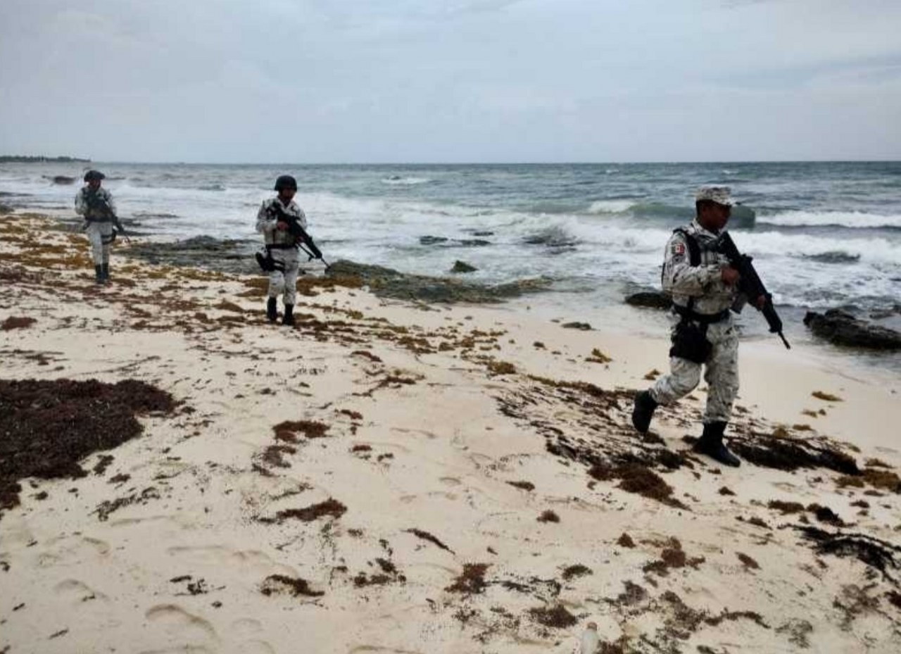 Recalan dos paquetes de droga en Tulum