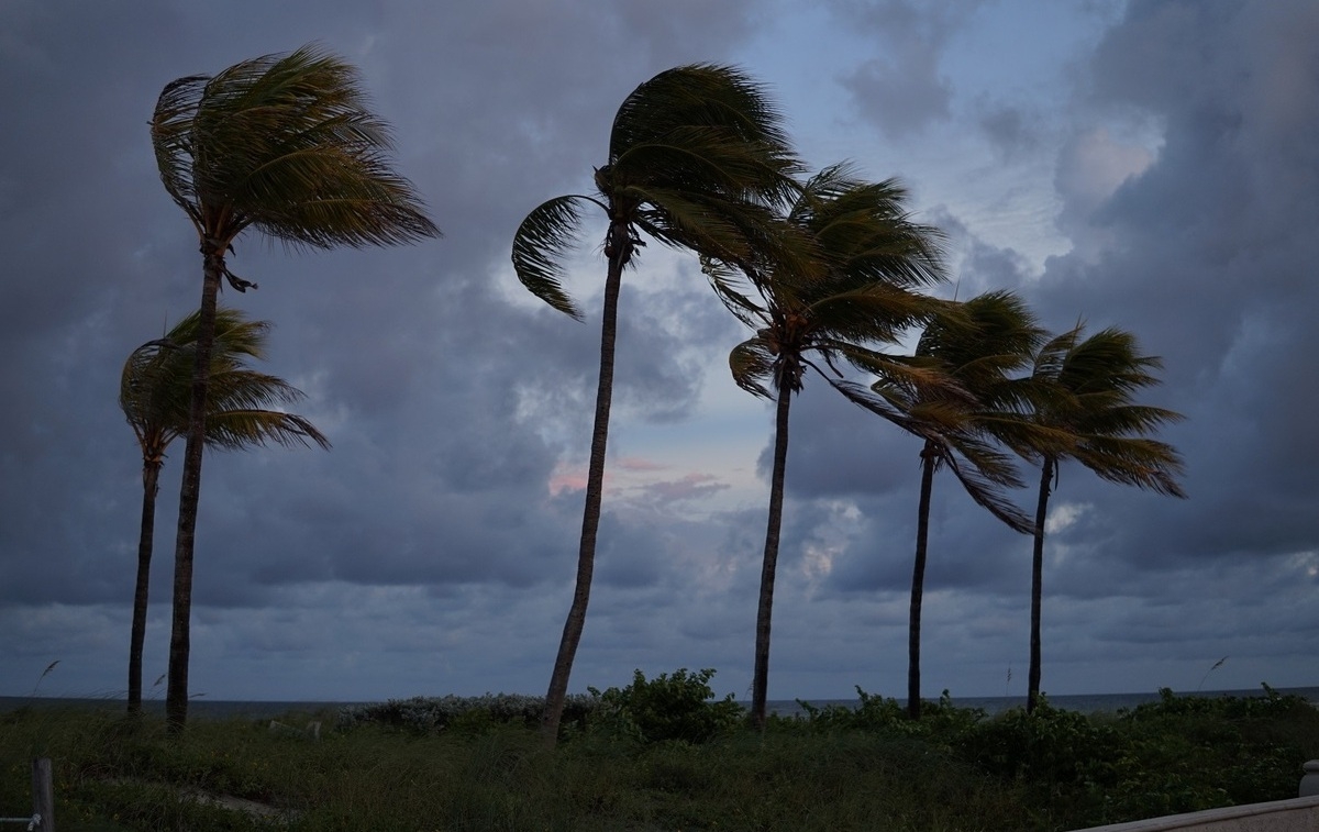 La Depresión Tropical 2-E se convertirá en el Huracán Beatriz categoría 1