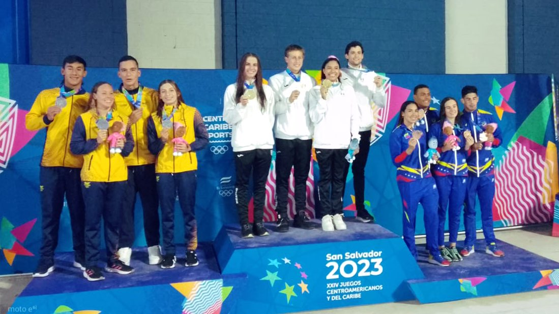 El equipo de natació ha tenido buenos resultados