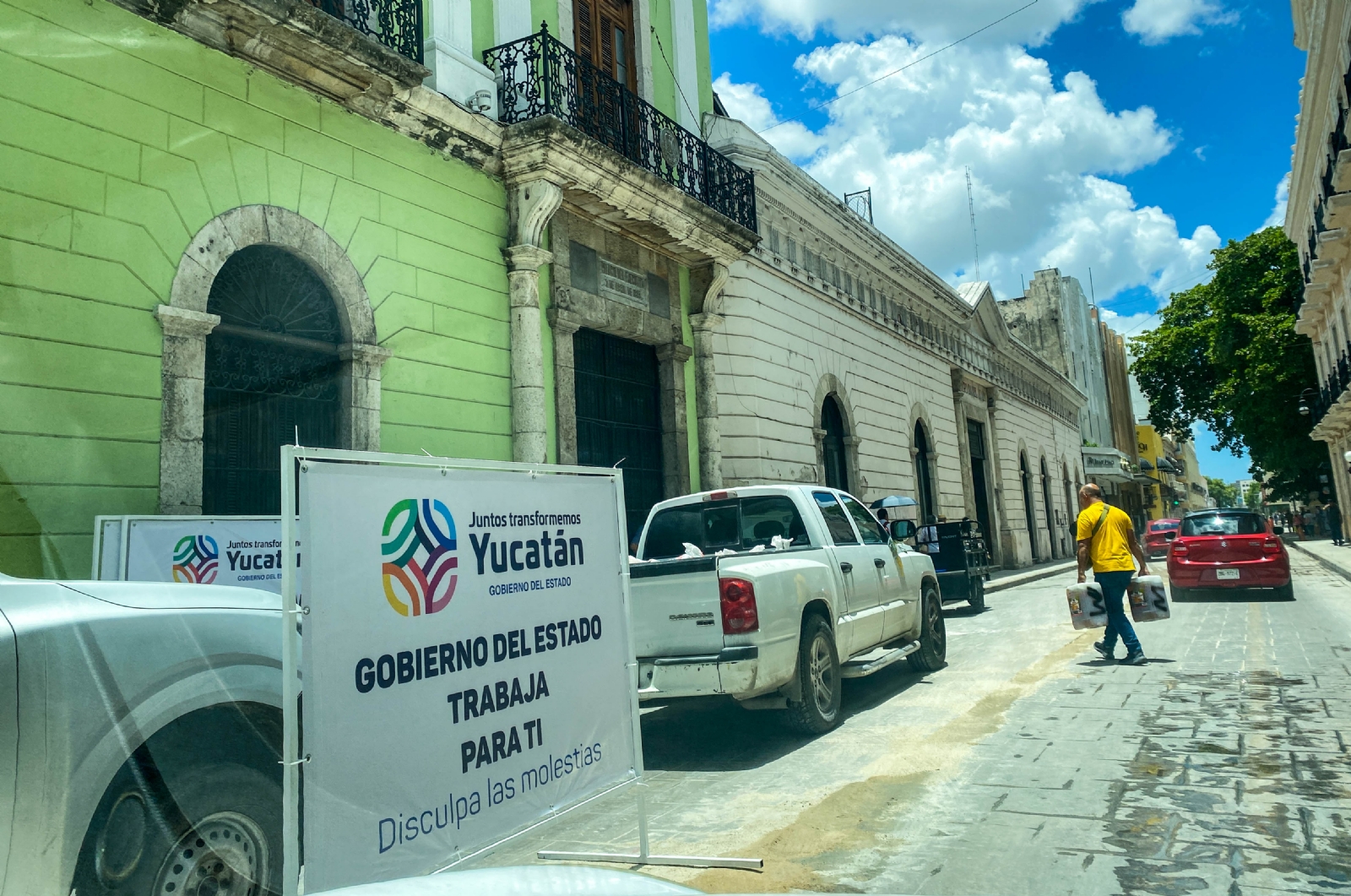Una brigada de “chalecos azules” repartió folletos en los que informa de los beneficios