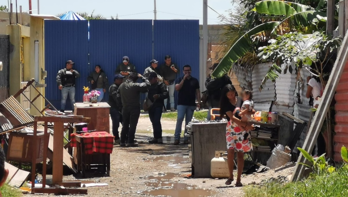 Dos hombre fueron detenidos por agredir a policías durante el desalojo