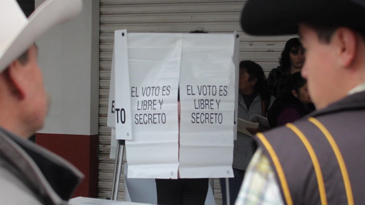 Las casillas en el Edomex y Coahuila ya comienza a recibir a los primeros votantes Las casillas en el Edomex y Coahuila ya comienza a recibir a los primeros votantes