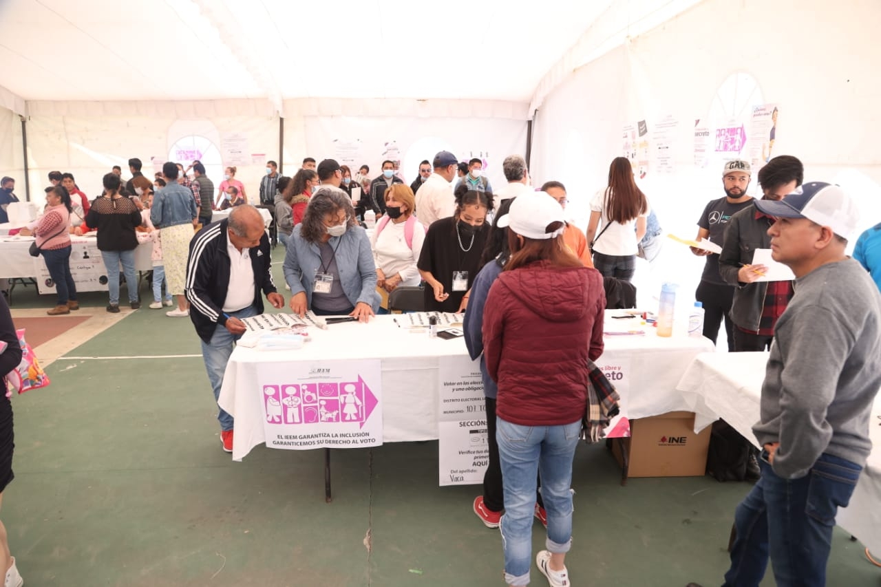 Los comicios electorales iniciaron en punto de las 8:00 de la mañana