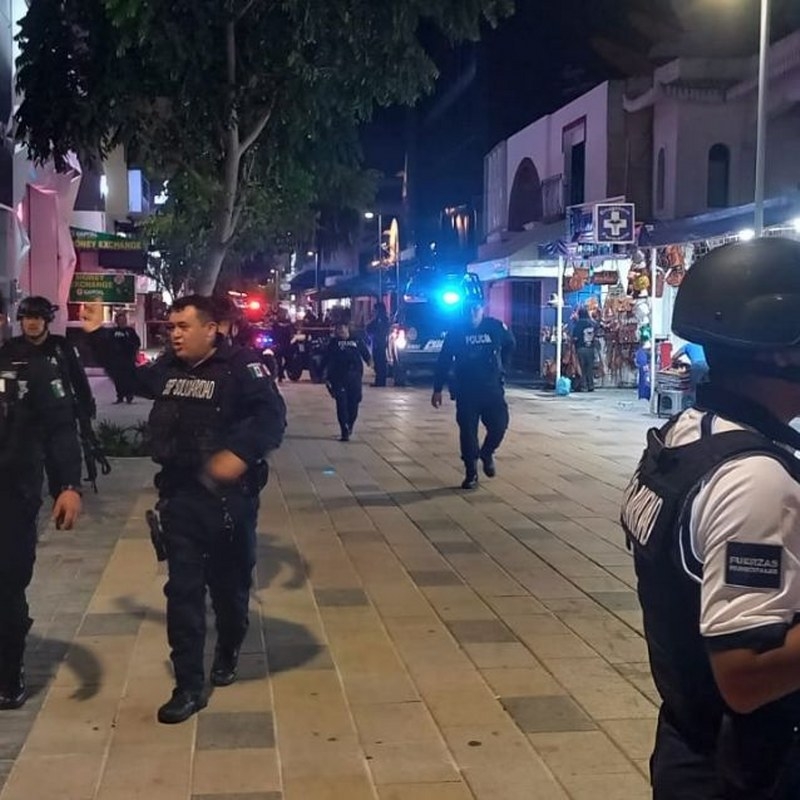 Al momento de apuntar a los empleados, el arma se encasquilló Al momento de apuntar a los empleados, el arma se encasquilló