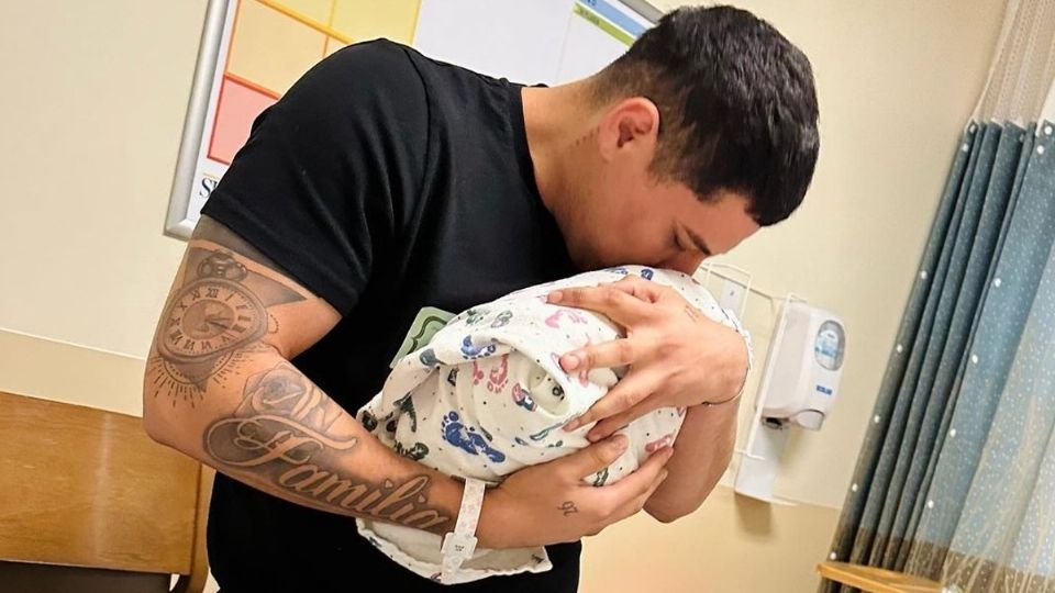 Eduin Caz comparte las primeras fotografías de Christian, su tercer hijo con Daisy Anahy