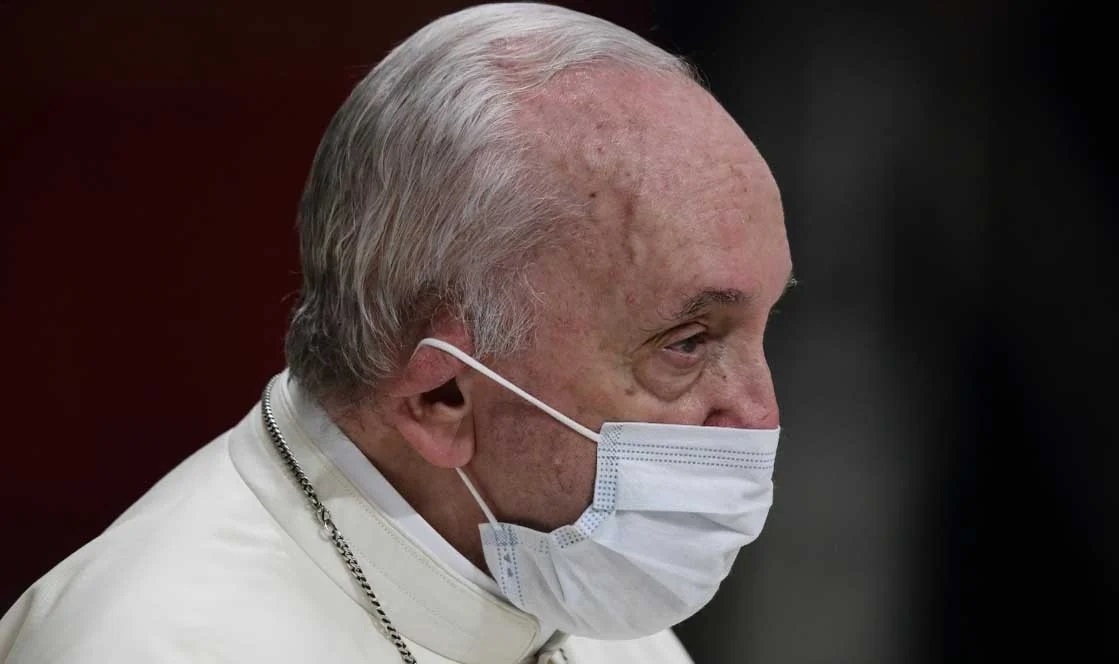 Papa Francisco es hospitalizado de emergencia