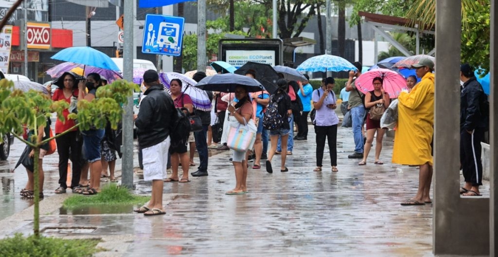“Beatriz” se degrada a tormenta tropical frente a las costas de Jalisco; provocará lluvias intensas en cuatro estados
“Beatriz” se degrada a tormenta tropical frente a las costas de Jalisco; provocará lluvias intensas en cuatro estados