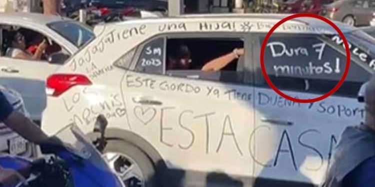 Tóxica arremete contra su marido infiel rayándole la camioneta: VIDEO
