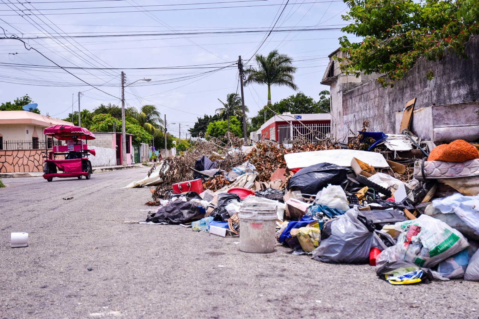 Colonias del Oriente de Mérida lucen repletas de basura